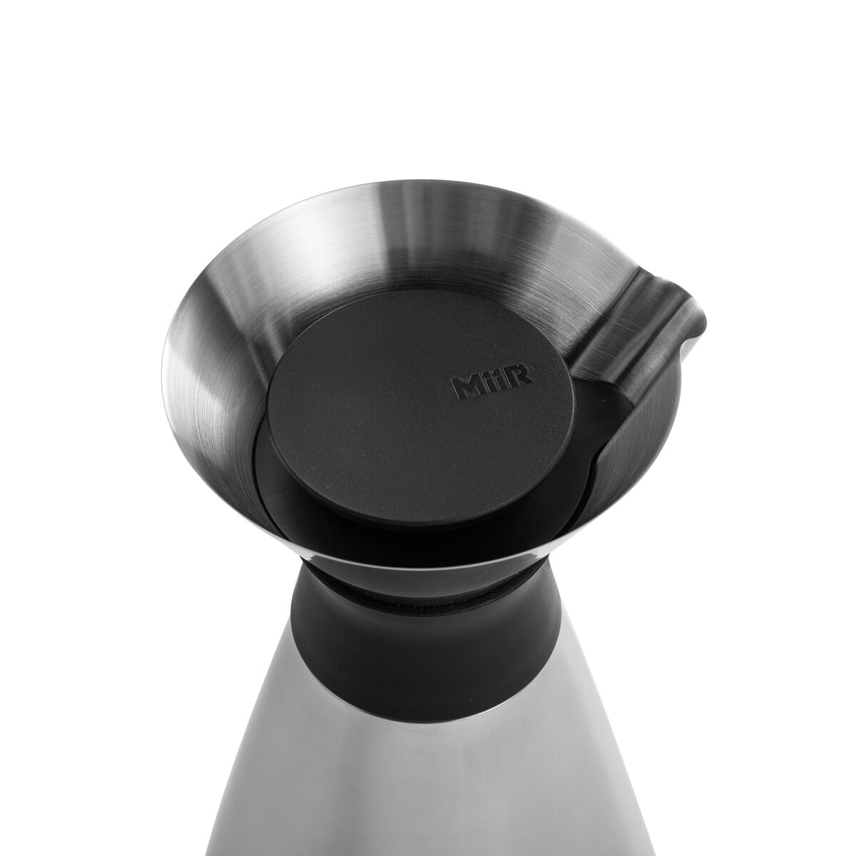 new-standard-carafe-q2 WebPDP-PolishedStainlessCarafe_33oz_SS_StudioX207182024_45degree__CAR1SVOS005.jpg